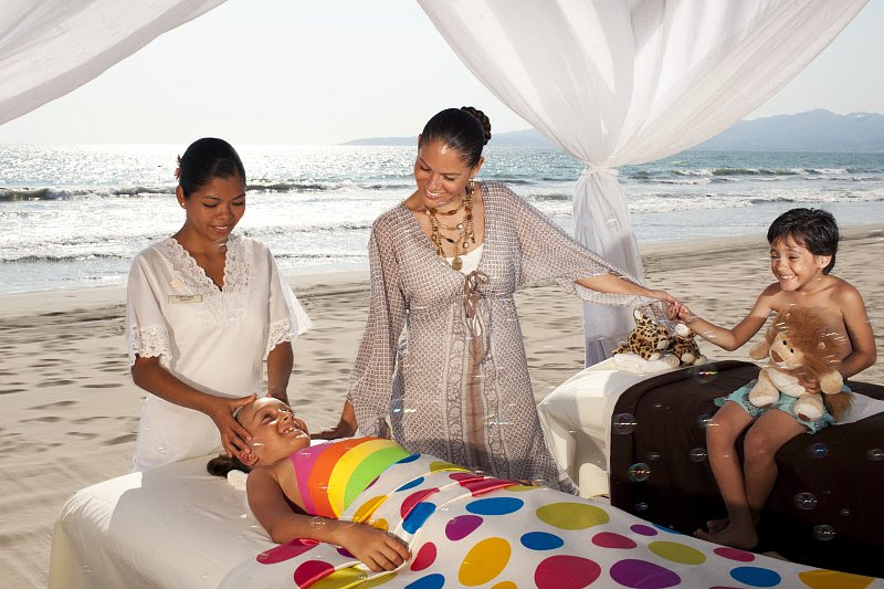 Lavish Mother's Day Spa Packages Lavish Mother's Day Spa Packages
